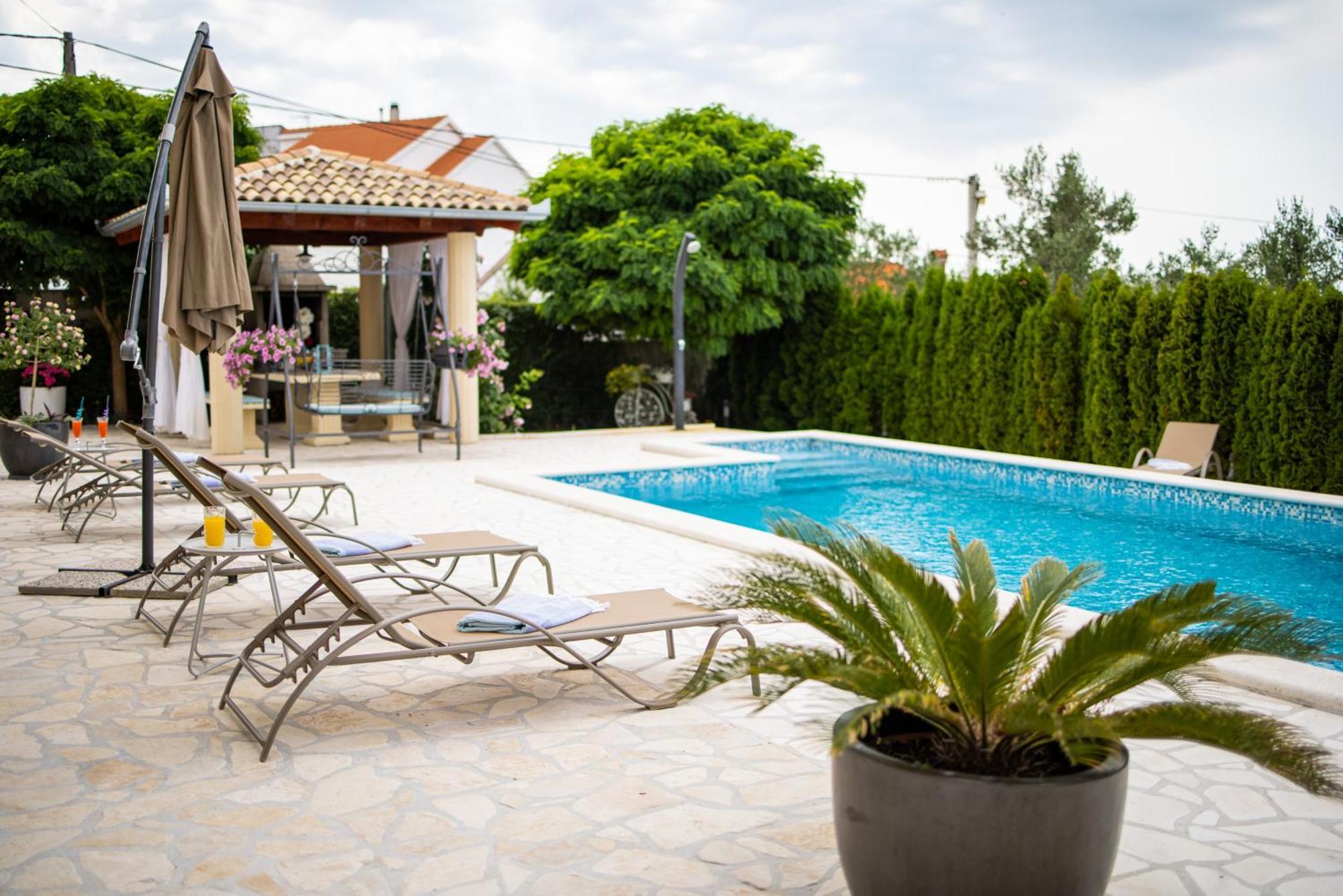 Kontrada Villa